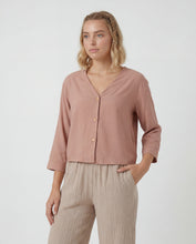 Cargar imagen en el visor de la galería, Blusa Nuria Camel