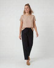 Cargar imagen en el visor de la galería, Blusa Nikita Kaki
