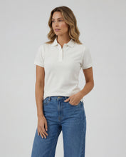 Cargar imagen en el visor de la galería, Polo Mujer Blanca
