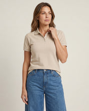 Cargar imagen en el visor de la galería, Polo Mujer Arena
