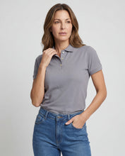 Cargar imagen en el visor de la galería, Polo Mujer Gris Claro
