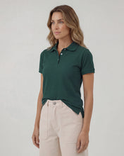 Cargar imagen en el visor de la galería, Polo Mujer Verde Pino
