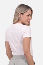 Cargar imagen en el visor de la galería, Camiseta Mujer Cuello V Curuba
