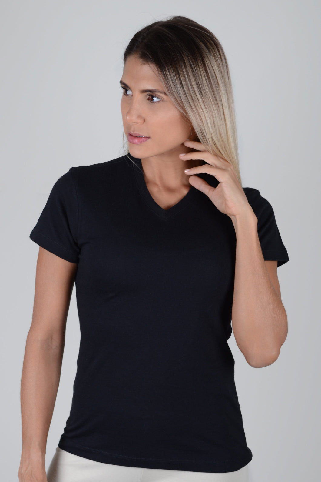 Camiseta Mujer Cuello V Negra