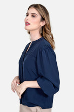 Cargar imagen en el visor de la galería, Blusa Maria - Azul Navy
