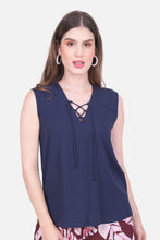 Cargar imagen en el visor de la galería, Blusa Yazmin - Azul Navy
