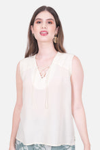 Cargar imagen en el visor de la galería, Blusa Yazmin - Crudo Oscuro
