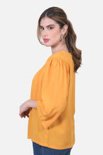 Cargar imagen en el visor de la galería, Blusa Matilde - Mostaza
