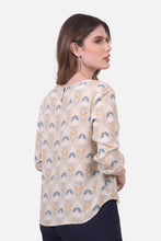 Cargar imagen en el visor de la galería, Blusa Bonnie Beige
