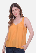 Cargar imagen en el visor de la galería, Blusa Heli Mostaza
