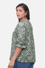 Cargar imagen en el visor de la galería, Blusa Fatima Verde Militar
