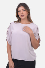 Cargar imagen en el visor de la galería, Blusa Ines Arena
