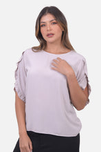 Cargar imagen en el visor de la galería, Blusa Ines Arena
