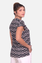 Cargar imagen en el visor de la galería, Blusa Ankara Negra
