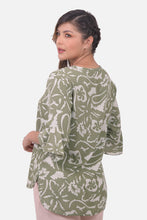 Cargar imagen en el visor de la galería, Blusa Lina Oliva
