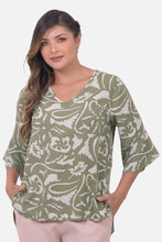 Cargar imagen en el visor de la galería, Blusa Lina Oliva
