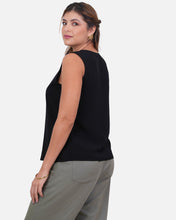 Cargar imagen en el visor de la galería, Blusa Holanda Negra
