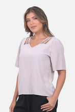 Cargar imagen en el visor de la galería, Blusa Matilde Arena
