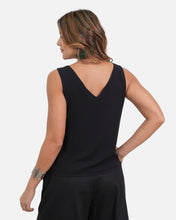 Cargar imagen en el visor de la galería, Blusa Nigeria Negra
