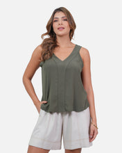 Cargar imagen en el visor de la galería, Blusa Nigeria Verde Militar
