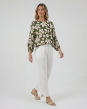 Cargar imagen en el visor de la galería, Blusa Kathe Verde Militar
