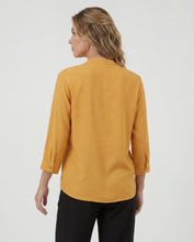 Cargar imagen en el visor de la galería, Blusa Evelia Mostaza Claro
