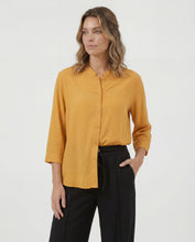 Cargar imagen en el visor de la galería, Blusa Evelia Mostaza Claro 
