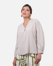 Cargar imagen en el visor de la galería, Blusa Doroty Arena
