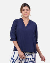Cargar imagen en el visor de la galería, Blusa Doroty Azul Navy
