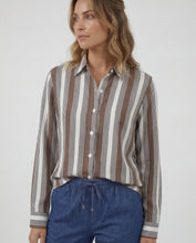 Cargar imagen en el visor de la galería, Blusa Martha Cafe
