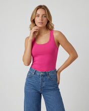 Cargar imagen en el visor de la galería, Basica Mujer Sky Fucsia
