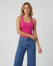 Cargar imagen en el visor de la galería, Basica Mujer Sky Fucsia
