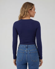 Cargar imagen en el visor de la galería, Basica Mujer Banana Azul Navy
