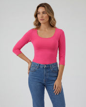 Cargar imagen en el visor de la galería, Basica Mujer Forest Coral
