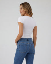 Cargar imagen en el visor de la galería, Basica Mujer Kiwi Blanca
