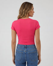 Cargar imagen en el visor de la galería, Basica Mujer Kiwi Coral
