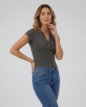 Cargar imagen en el visor de la galería, Basica Mujer Kiwi Verde Medio
