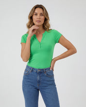 Cargar imagen en el visor de la galería, Basica Mujer Kiwi Verde
