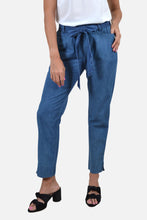 Cargar imagen en el visor de la galería, Pantalon Lorenzo Azul Medio
