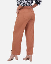 Cargar imagen en el visor de la galería, Pantalon Discover Camel
