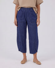 Cargar imagen en el visor de la galería, Pantalon Duna - Azul Navy
