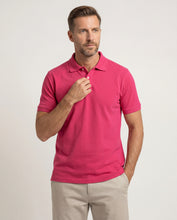 Cargar imagen en el visor de la galería, Polo Hombre Fucsia
