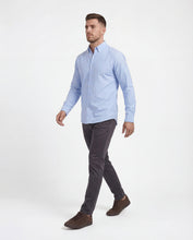 Cargar imagen en el visor de la galería, Camisa Oxford Azul Claro
