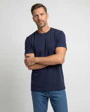 Cargar imagen en el visor de la galería, Camiseta Hombre Cuello Doble Azul Navy
