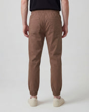 Cargar imagen en el visor de la galería, Pantalon Damian Cafe
