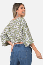 Cargar imagen en el visor de la galería, Blusa Manuela Verde
