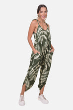 Cargar imagen en el visor de la galería, Vestido Eliza Verde Militar
