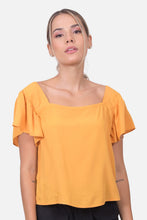 Cargar imagen en el visor de la galería, Blusa Clea Mostaza Claro 
