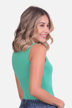 Cargar imagen en el visor de la galería, Blusa Zhari Verde
