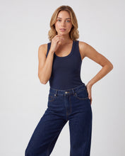 Cargar imagen en el visor de la galería, Blusa Ariel Azul Navy
